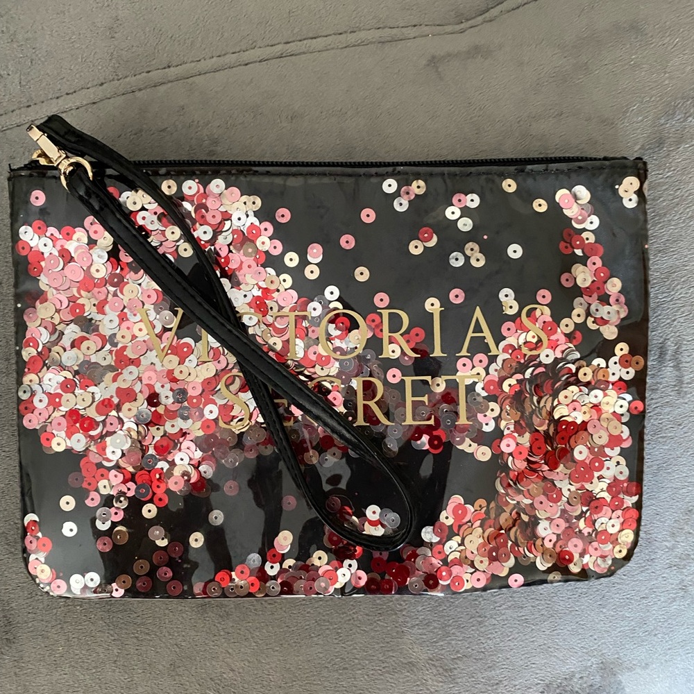 VS Large Wristlet